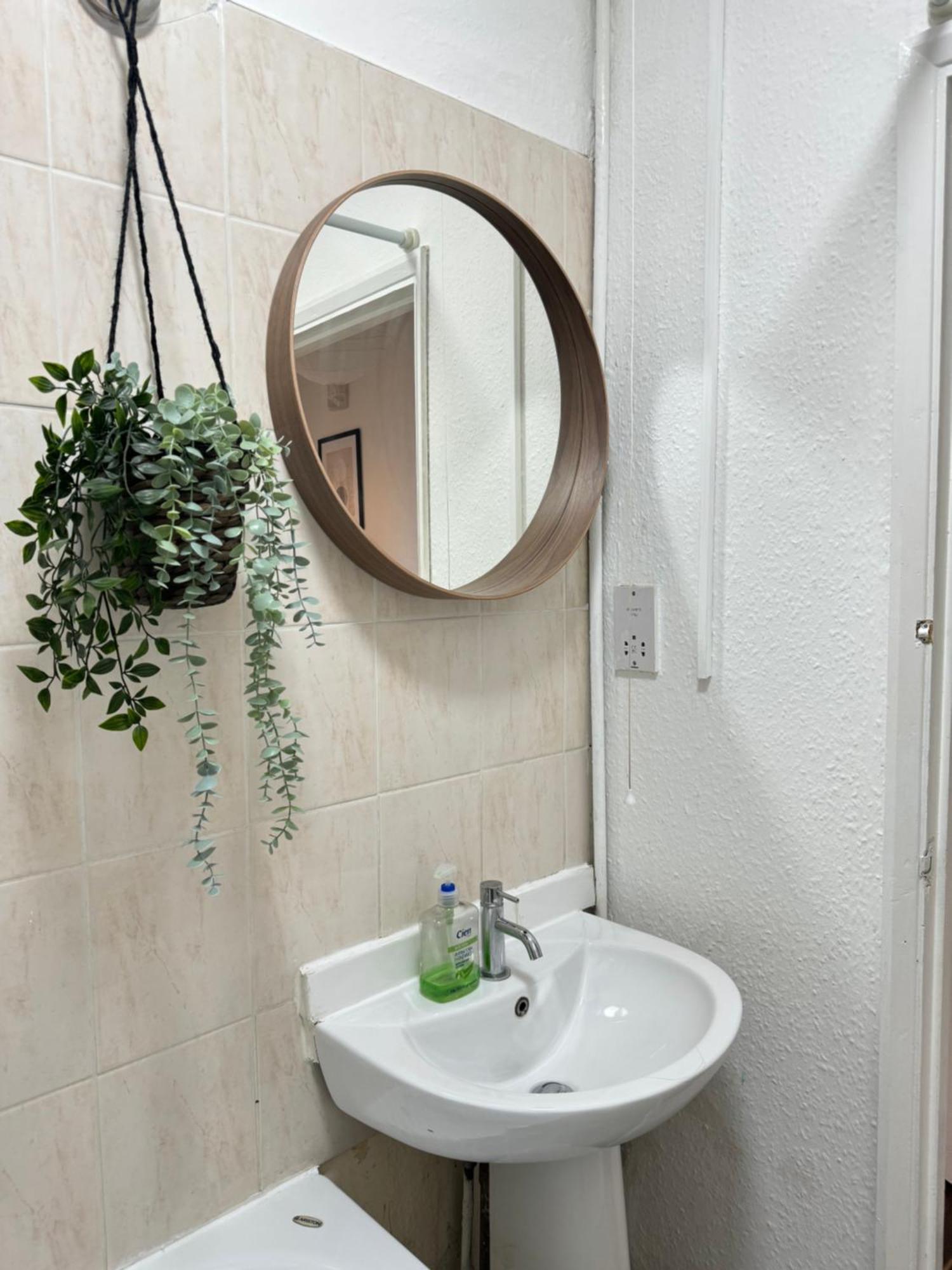 2 Bed Apt Sofa Bed Up To 6 Londyn Zewnętrze zdjęcie
